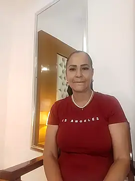 EmperatrizMilf online show from December 22, 2025, 11:18 am