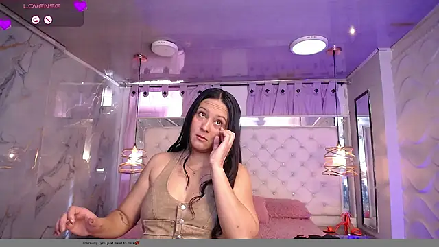 Snapshot of Melissa-roberts chatting on April 22, 2026, 8:10 pm Melissa-roberts online show from April 22, 2026, 8:10 pm