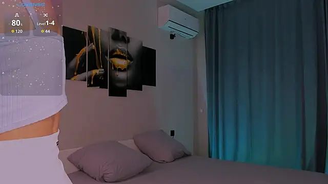 Kandeess online show from December 4, 2025, 2:37 pm