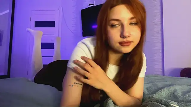 Snapshot of IsabellaRedfire chatting on October 28, 2025, 10:23 pm IsabellaRedfire online show from October 28, 2025, 10:23 pm