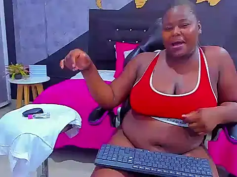 Snapshot of Naomi_klein_ chatting on October 25, 2025, 7:30 pm Naomi klein  online show from October 25, 2025, 7:30 pm