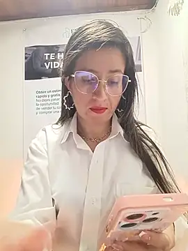 Valentina--1 online show from May 28, 2026, 10:23 am