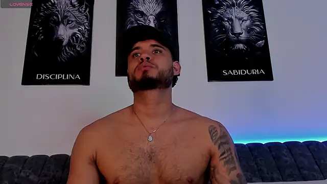 Snapshot of AUSTINN_TORRES chatting on May 28, 2026, 4:21 am AUSTINN TORRES online show from May 28, 2026, 4:21 am