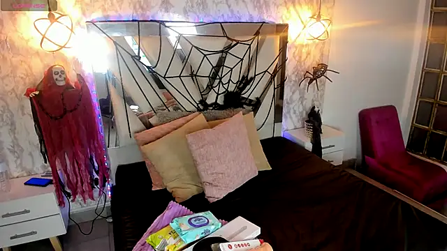 Snapshot of MILA_TTAYLOR chatting on October 30, 2025, 5:02 pm MILA TTAYLOR online show from October 30, 2025, 5:02 pm