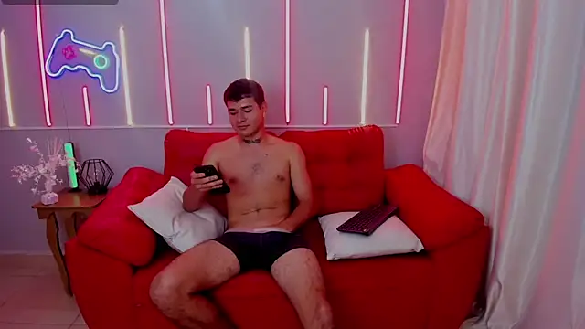 Snapshot of Latino_Lover_ chatting on October 31, 2025, 2:56 am Latino Lover  online show from October 31, 2025, 2:56 am