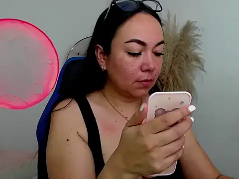 Yadis hot online show from January 15, 2026, 11:08 pm