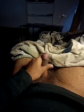 icandowhateveruwant3 online show from December 18, 2025, 12:22 pm