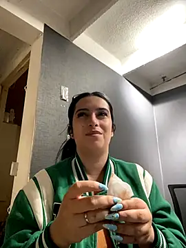 Kloe Novoa online show from November 17, 2025, 12:55 pm