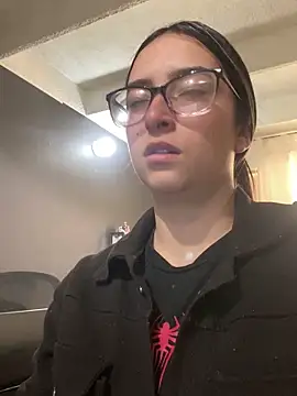 Kloe Novoa online show from December 22, 2025, 2:14 pm