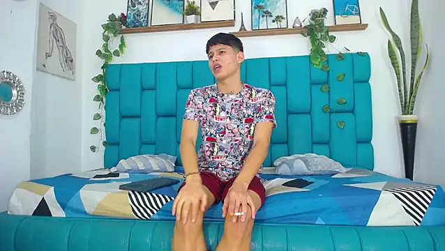 Hot Boys Latinos X online show from November 16, 2025, 5:07 pm