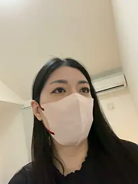 akimix xoxo online show from April 1, 2026, 5:43 pm