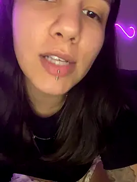 Hannahinfame online show from November 19, 2025, 4:01 am