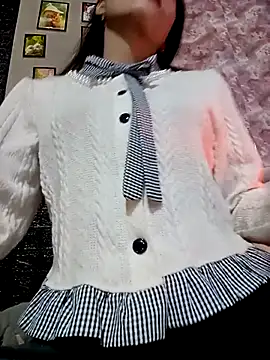 ezabel- online show from December 4, 2025, 1:42 pm