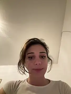 bellefleurrr online show from June 10, 2026, 8:41 pm