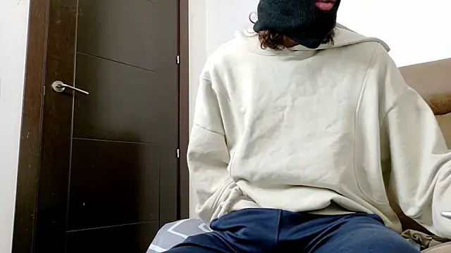 findomhot online show from December 1, 2025, 8:03 pm