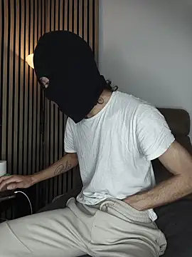 findomhot online show from December 14, 2025, 12:10 pm