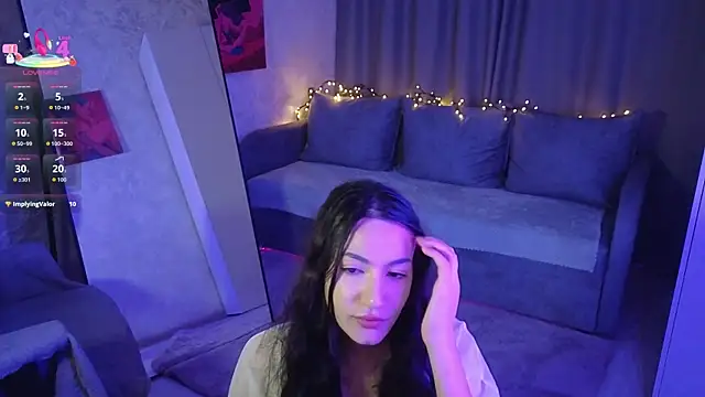 Mulan Lo online show from November 24, 2025, 6:29 pm