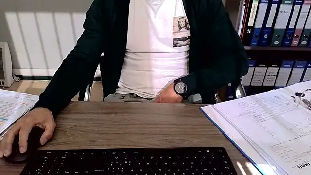 Evasionee online show from November 12, 2025, 10:15 am