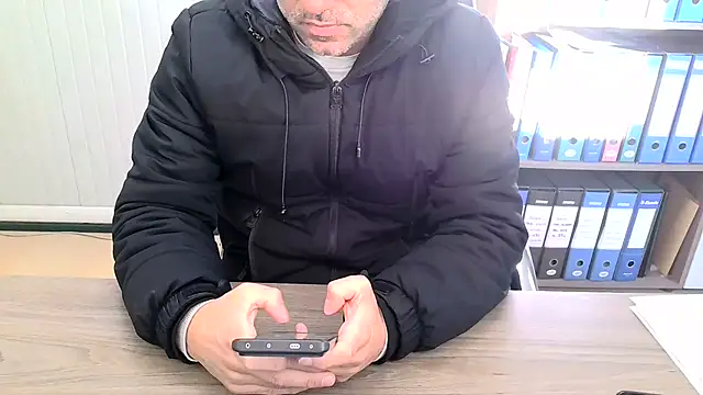 Evasionee online show from December 1, 2025, 7:35 am