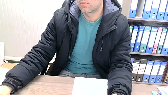 Evasionee online show from April 2, 2026, 6:11 am