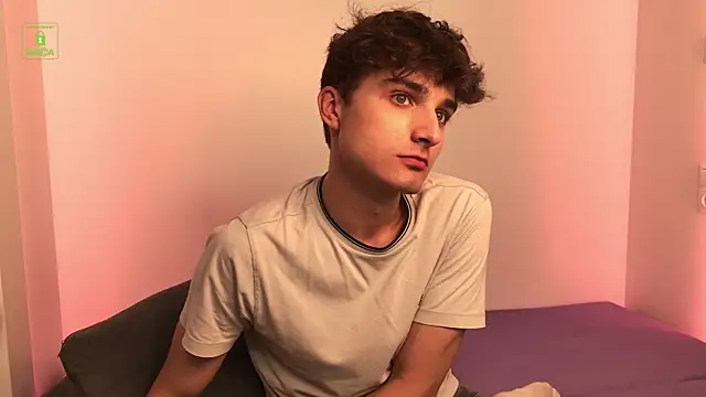 Snapshot of Richard_steele_hot chatting on May 27, 2026, 3:53 pm Richard steele hot online show from May 27, 2026, 3:53 pm