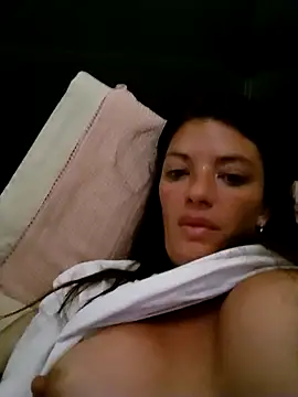 Snapshot of Paulita2027 chatting on November 26, 2025, 8:37 am Paulita2027 online show from November 26, 2025, 8:37 am
