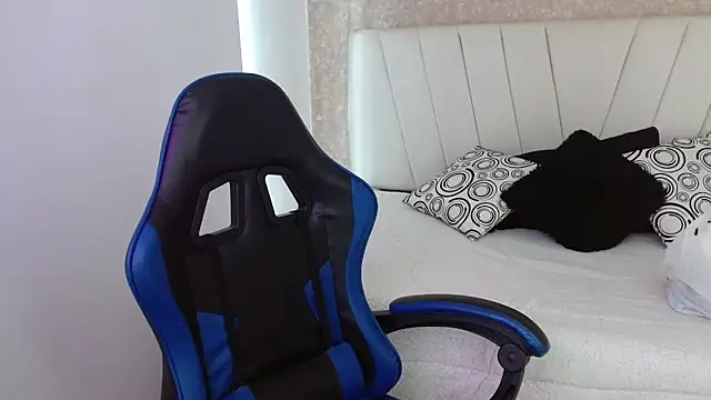 AliceSmity  online show from February 7, 2026, 12:20 pm