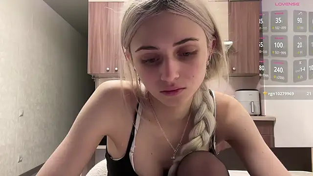 AidaGloshen online show from July 5, 2026, 3:41 pm