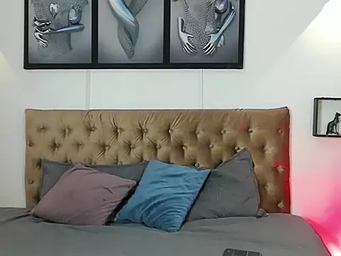 christopher palmerjs online show from November 16, 2025, 4:18 am