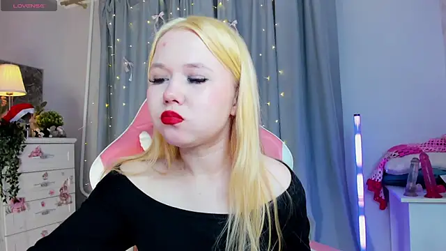 VivieSunn online show from February 11, 2026, 3:33 am