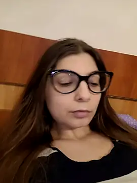 sweetbabygirlforyou online show from March 31, 2026, 5:19 am