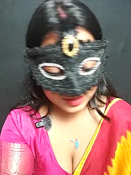 Mampykolkata online show from April 13, 2026, 6:35 pm