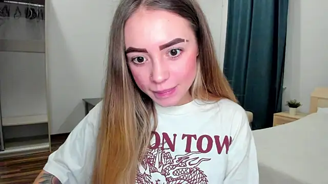 stellarblush online show from November 2, 2025, 8:55 pm