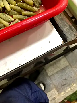 Snapshot of Unique-Man chatting on October 25, 2025, 11:29 am Unique-Man online show from October 25, 2025, 11:29 am