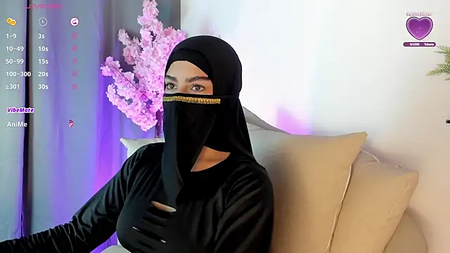 Snapshot of shaima__ chatting on November 21, 2025, 10:19 pm shaima online show from November 21, 2025, 10:19 pm