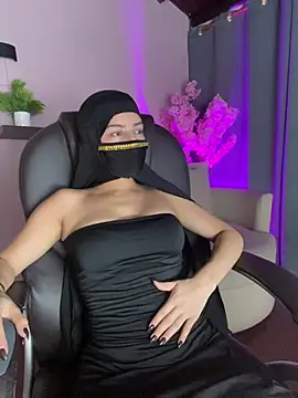 Snapshot of shaima__ chatting on June 27, 2026, 7:19 pm shaima online show from June 27, 2026, 7:19 pm