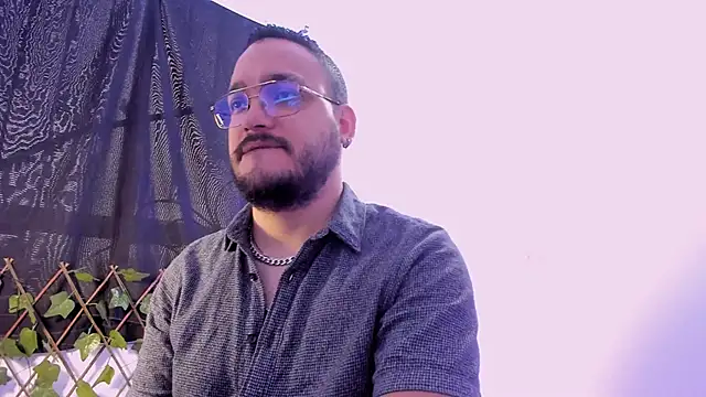 MarkWolfe1 online show from October 27, 2025, 7:18 pm