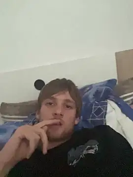 Snapshot of PetrTucnak chatting on October 25, 2025, 2:46 pm PetrTucnak online show from October 25, 2025, 2:46 pm