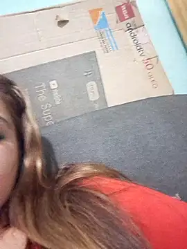 Snapshot of Erica_luvv chatting on December 1, 2025, 12:04 am Erica luvv online show from December 1, 2025, 12:04 am