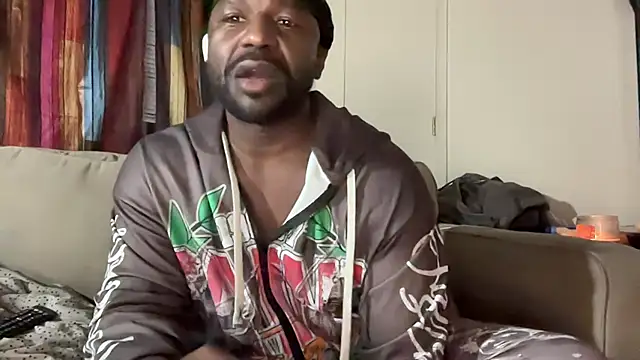 EggplantMonster4 online show from January 12, 2026, 4:50 am