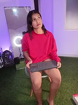 Snapshot of YeseniaRodriguez3 chatting on October 29, 2025, 12:02 am YeseniaRodriguez3 online show from October 29, 2025, 12:02 am