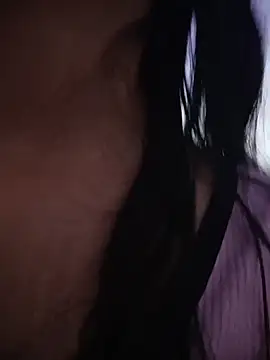 YeseniaRodriguez3 online show from May 24, 2026, 12:54 pm