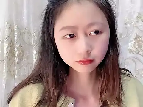 nuannuan35593 online show from November 3, 2025, 12:28 pm