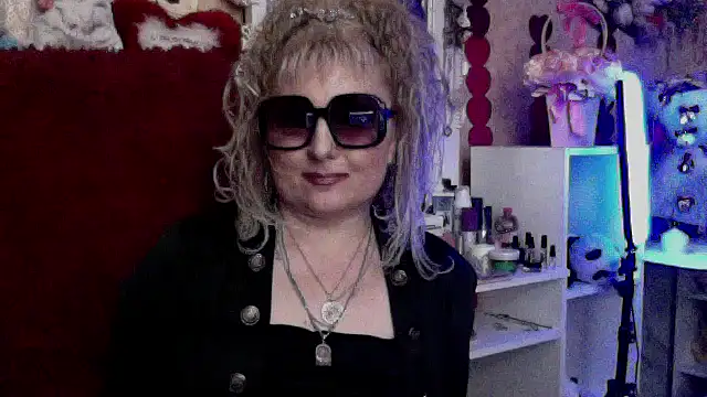 Snapshot of xHot_Amazonq chatting on April 27, 2026, 9:46 pm xHot Amazonq online show from April 27, 2026, 9:46 pm