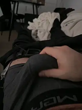 Snapshot of hasanka62 chatting on February 24, 2026, 4:27 pm hasanka62 online show from February 24, 2026, 4:27 pm