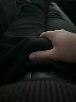 Snapshot of hasanka62 chatting on March 4, 2026, 8:20 am hasanka62 online show from March 4, 2026, 8:20 am