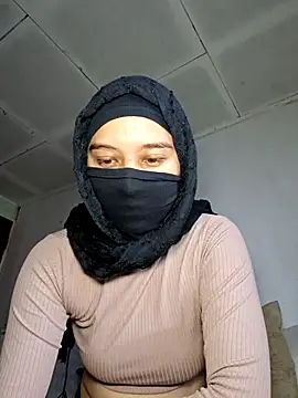 AmirahZahra  online show from October 28, 2025, 2:20 pm