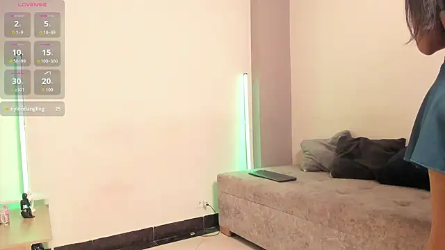 Snapshot of Lil_Audrey chatting on December 2, 2025, 2:39 am Lil Audrey online show from December 2, 2025, 2:39 am