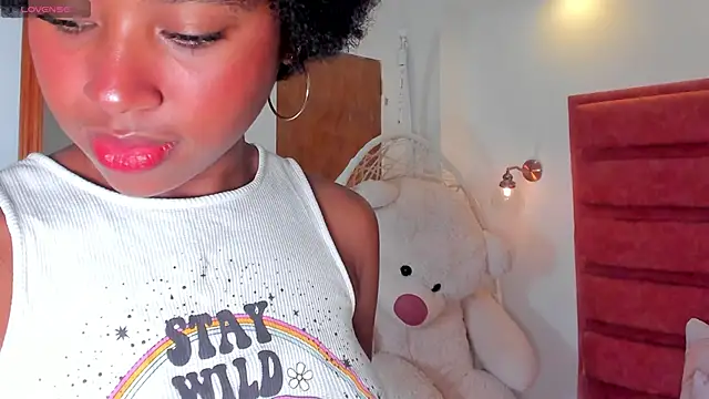 Snapshot of violeta_ruizz chatting on November 6, 2025, 12:17 pm violeta ruizz online show from November 6, 2025, 12:17 pm