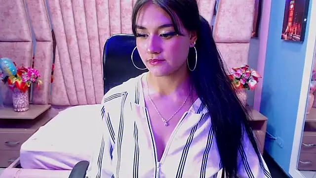 Charlotte Rosy online show from November 4, 2025, 8:52 pm